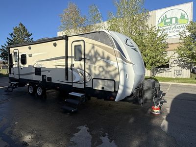 2018 Keystone Cougar 26SABWE Couples Coach Travel Trailer