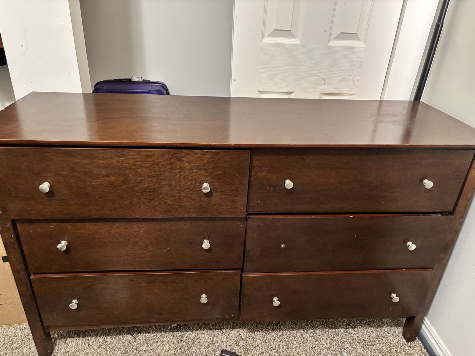 Wooden dresser (FREE)