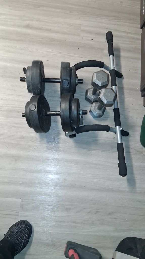 Adjustable Dumbbell Set (Cast Iron & Plastic Plates) + Hex Dumbbells + Pull-Up Bar