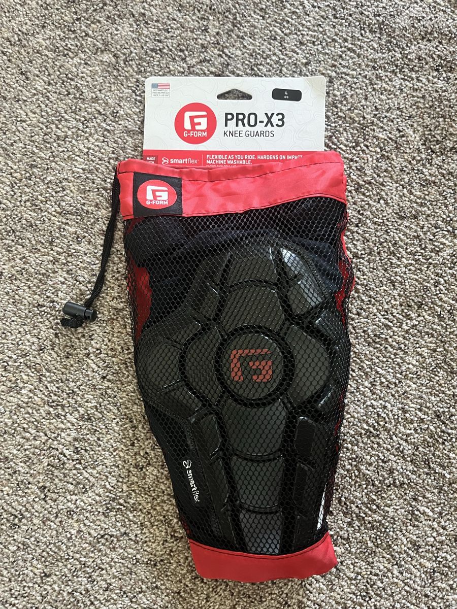 G-Form Pro-X3 Knee Guards - Adult L