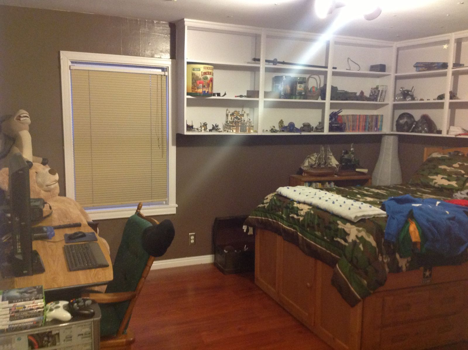 Queen Bed Frame & Dressers