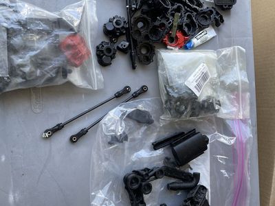 Traxxas trx4 misc parts everything for $20
