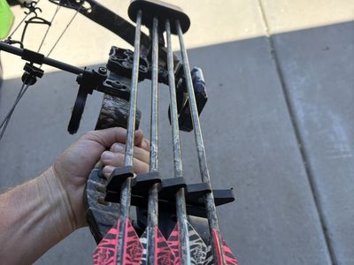 Diamond by Bowtech Youth Compound Bow with Quiver and Arrows