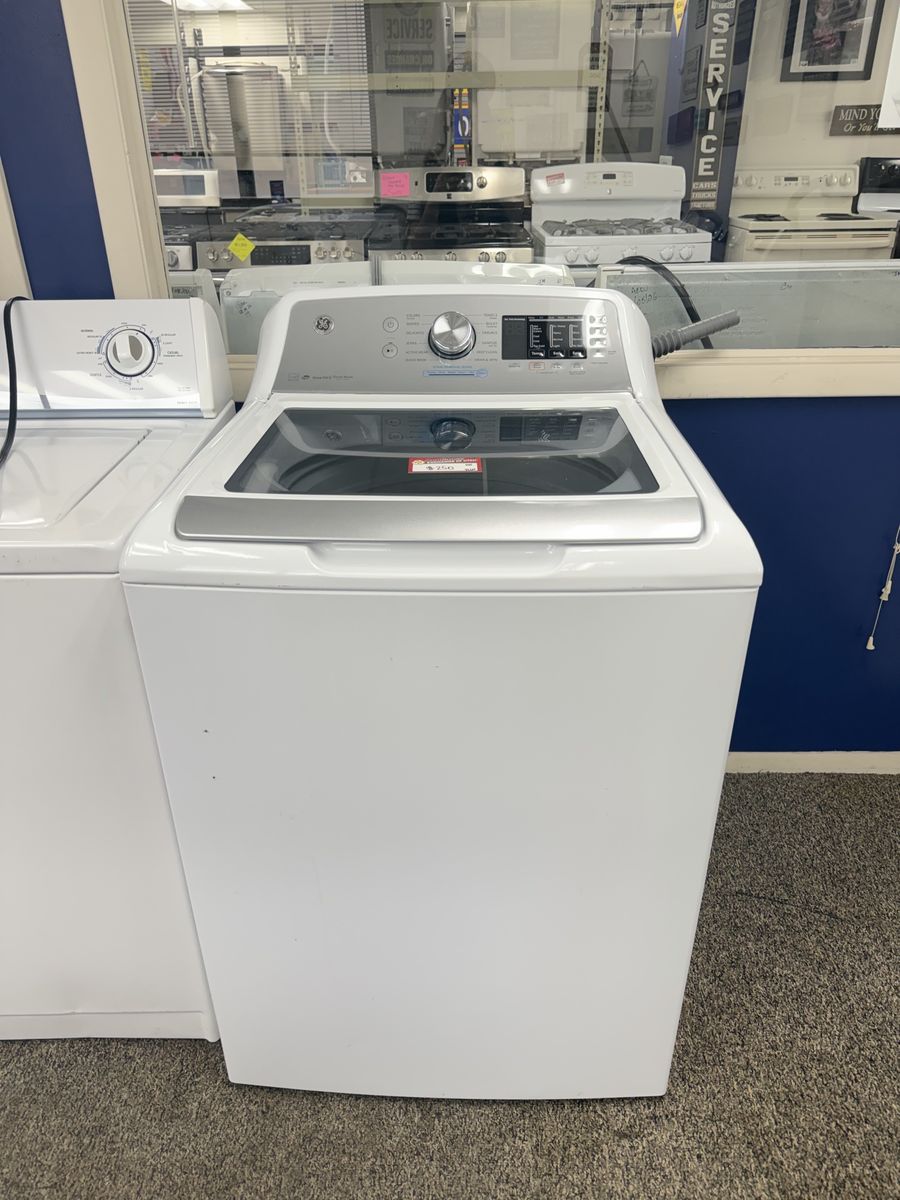 GE Top-Load Washer in White with Glass Lid