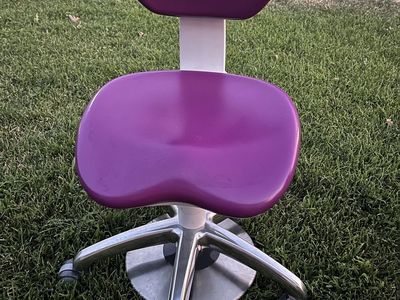 Professional KaVo Medical/Dental Stool with Handsfree Liftplate