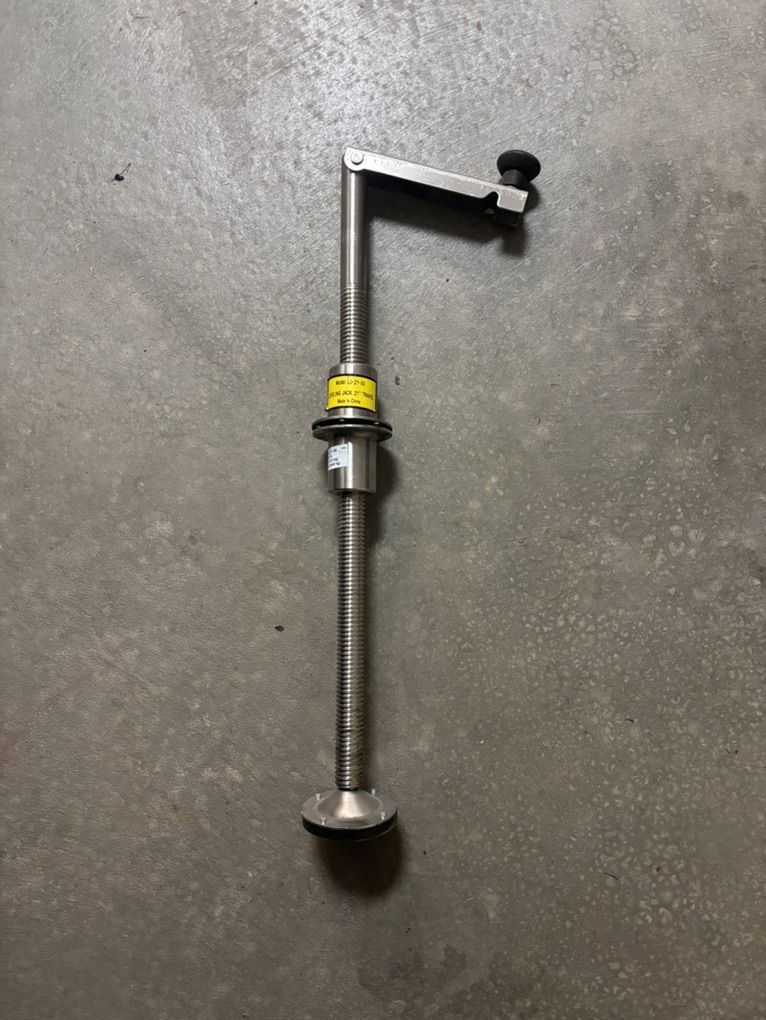 VESTIL 30 LEVELING JACK