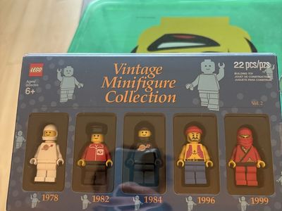 Vintage mini figure collection volume 2