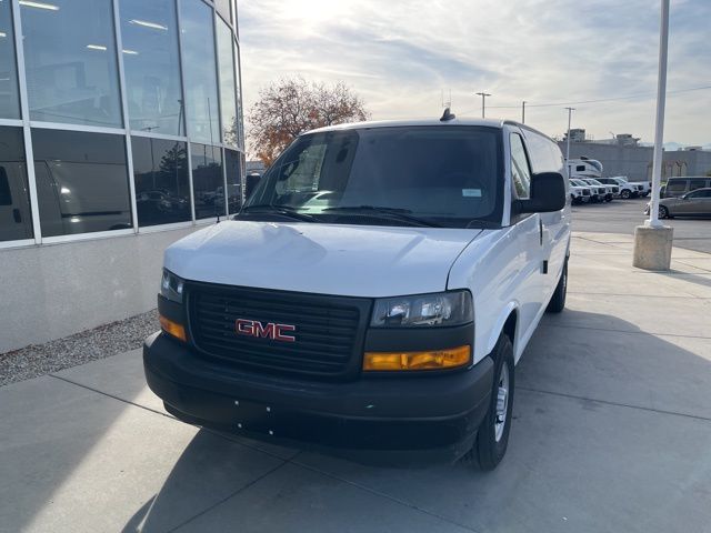 2025 GMC Savana 3500