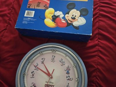 Collector Disney clock.