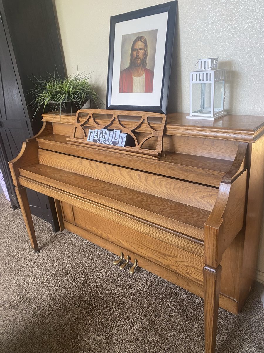 Oak Upright Piano with Decorative Music Stand - Vintage Wood Finish, Excellent Condition