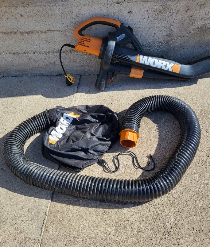 **WORX LEAF BLOWER, VAC, MULCHER, & BAG**
