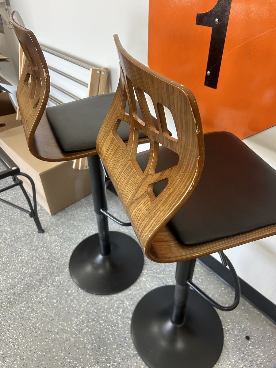 2 Bar Stools