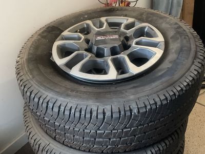 8 Lug GMC rear rims and tires 275/70R18