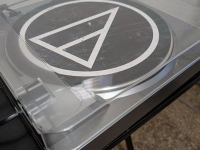 Audio-Technica turntable ATLP60