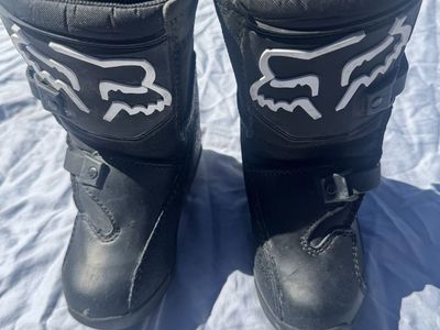 Fox Racing Comp 5 Youth Motocross Boots – Kids Size 11 – Black/White – $60