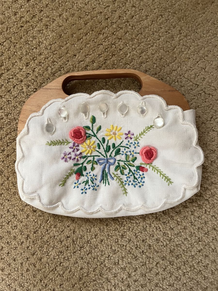 Vintage Embroidered Clutch Purse/Bag with Buttons