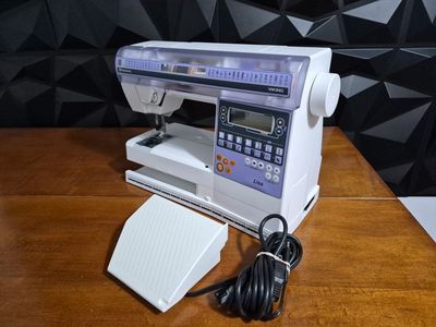 Husqvarna Viking Iris Computer Sewing Machine
type 600. Tested. Excellent Conditions!