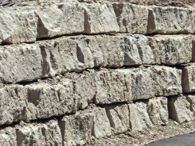 Bendy Rock, LLC | Rock Walls | Grading | Excavation | Retaining Walls | Utilities | Drainage