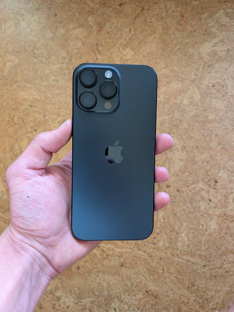 iPhone 16 Pro Max - Unlocked - 256 Gb