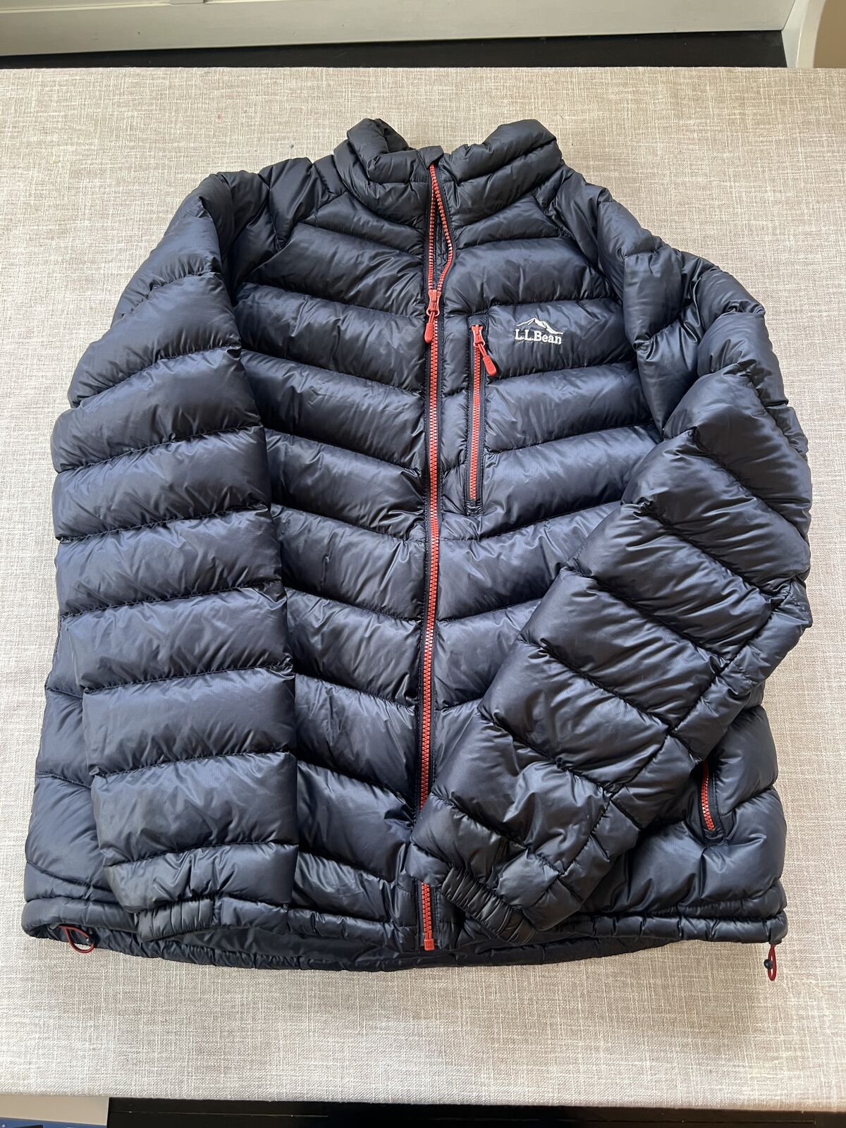 XL L.L.Bean Men's Ultralight 850 Down Jacket