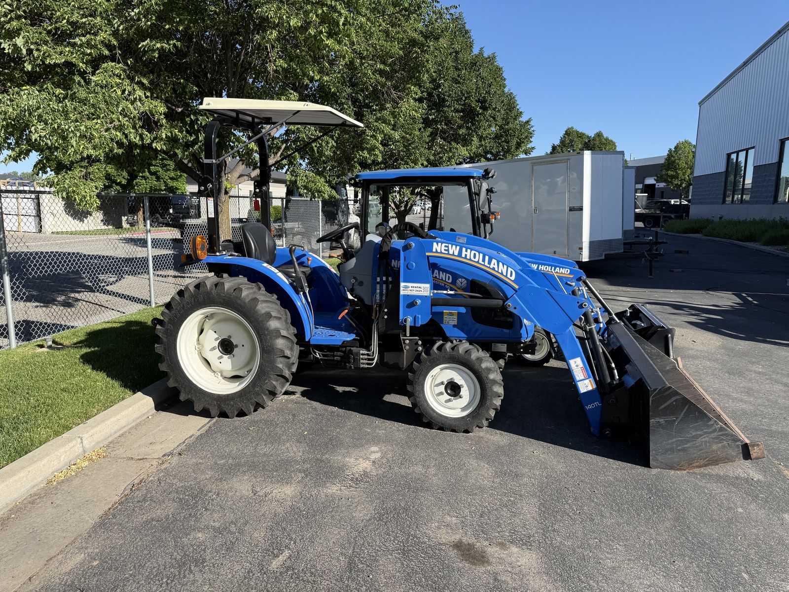 NEW HOLLAND WORKMASTER 40 TRACTOR RENTAL
