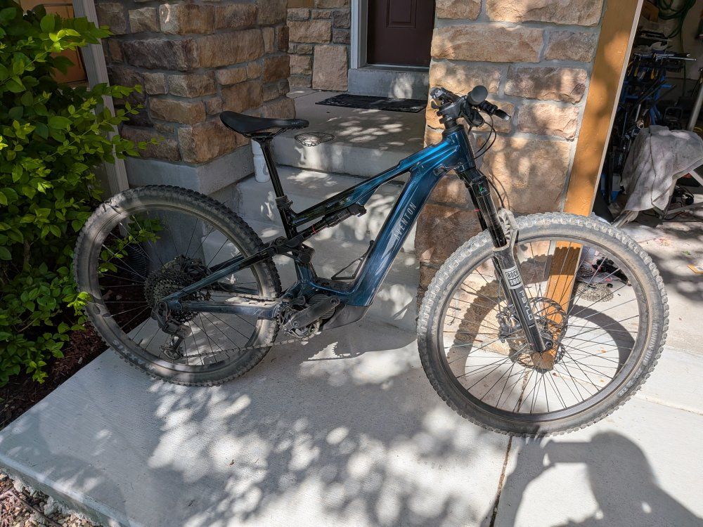 ONLY 29 Miles! 2026 Aventon Currant EMTB
