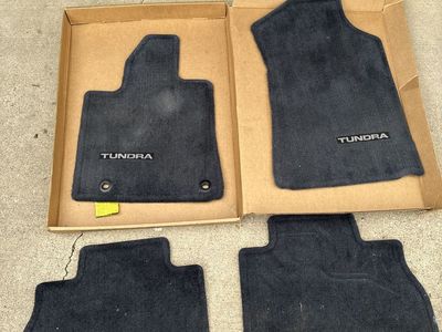2019 Tundra Carpet Floor Mats