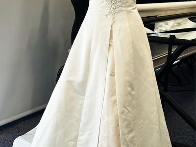 Designer Wedding Dress Size 8 Strapless A-Line Corset Back Sincerity Bridal 2989