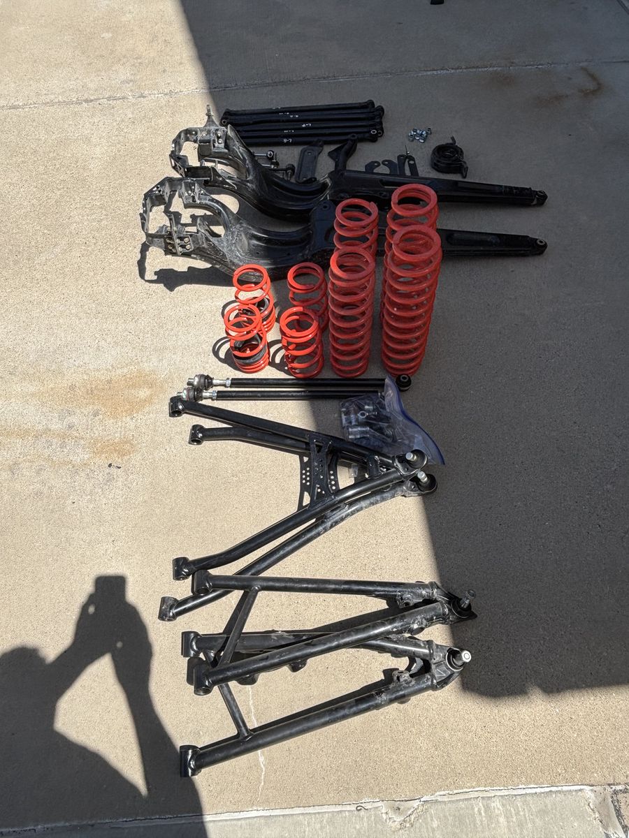 2020 CanAm Maverick X3 suspension parts (like new)