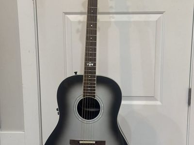 1516 Ultra Ovation Acoustic-Electric Guitar - Silver Metallic Burst Finish