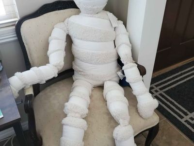 Isaac Mizrahi 5 ft life sized Glow In The Dark Mummy Shaped Pillow NWT