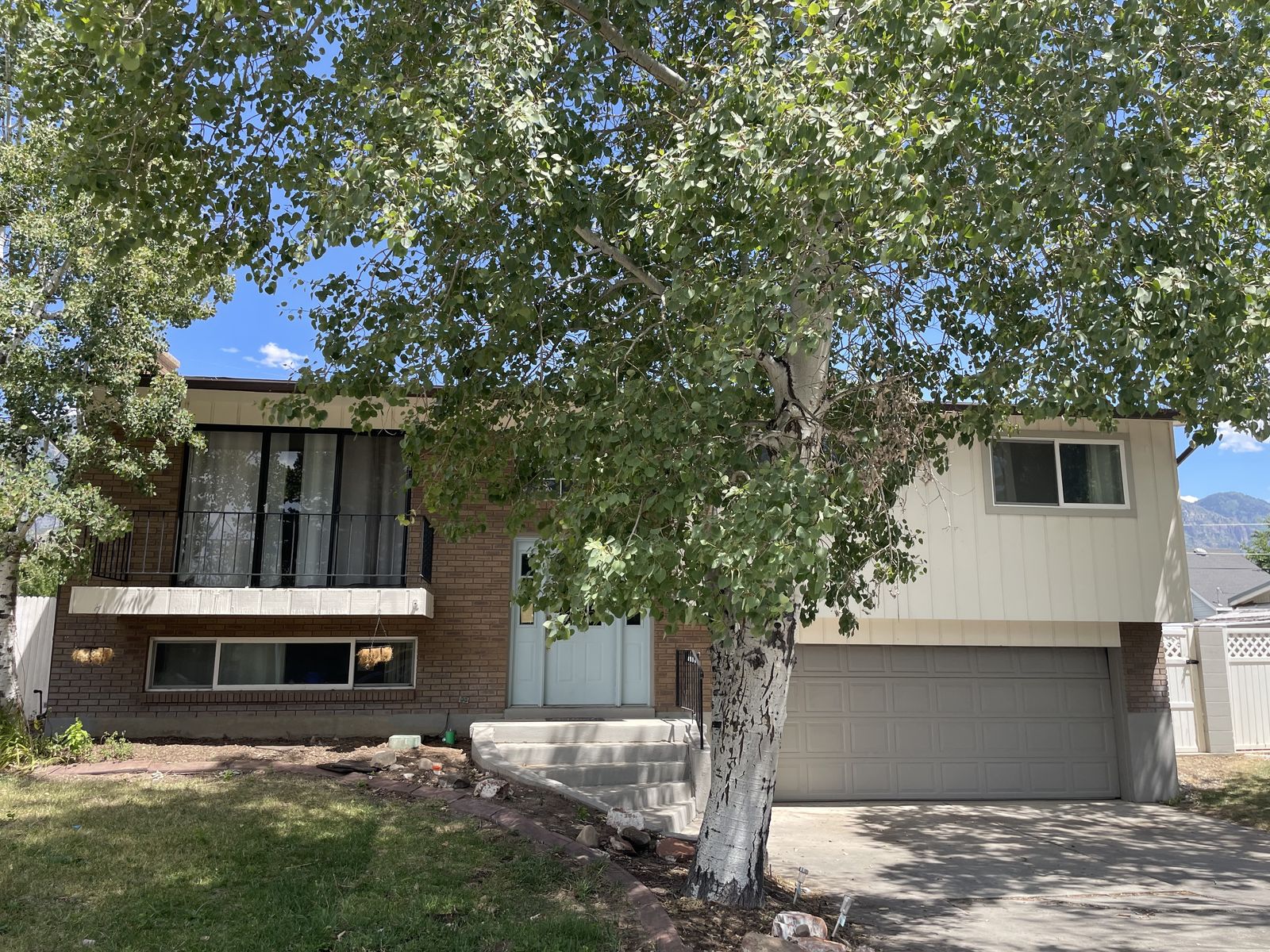 4 Bedroom, 3 Bathroom House