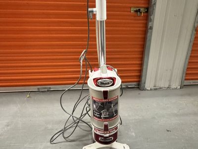 Shark Rotator Professional Lift-Away Vacuum + Attachments