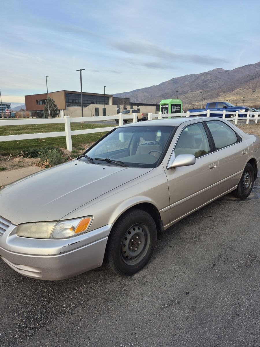 1998 TOYOTA CAMRY LE