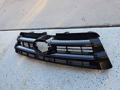 Brand New Grille for Toyota Highlander