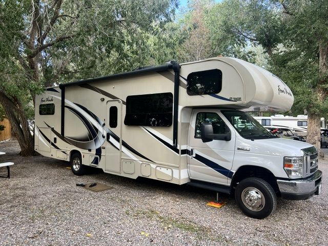Ford 2017 Thor Motor Coach - Four Winds 31W (Class C)