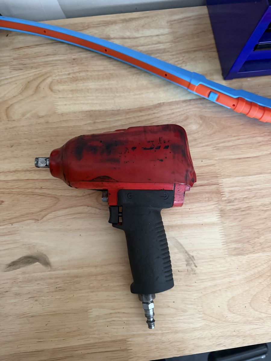 Snap-on Red Pneumatic Air Impact Wrench 1/2 Drive