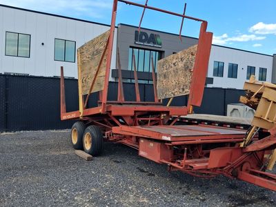 new holland 1032 Bale Wagon