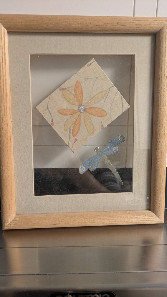 Dragonfly and floral design Pictures