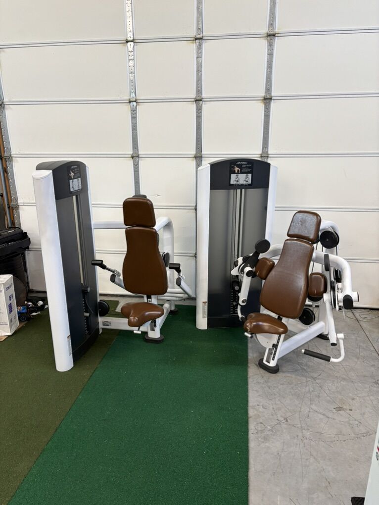 Bicep And Tricep Machine Pair