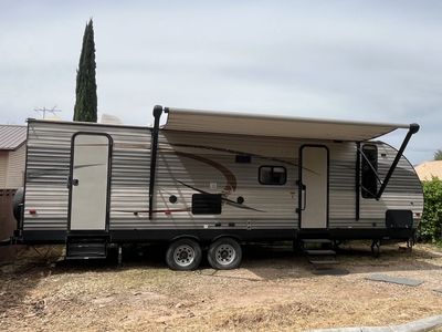 2017 Cherokee by Forest River RV trailer bumper-pull M-274DBH