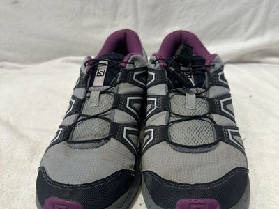 Salomon speed,cross youth size 3 gray/purple trim trail shoes