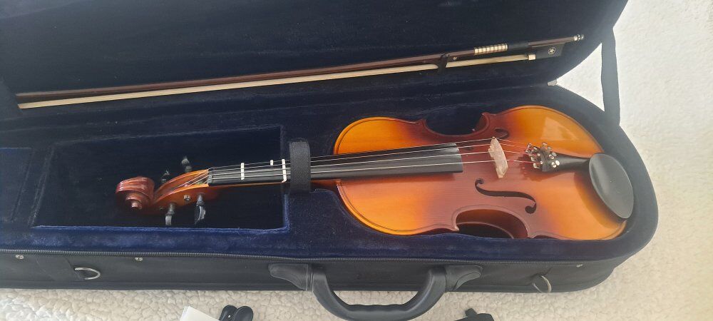 Beautiful Violin with Bow and Case