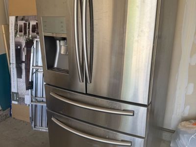Samsung French Door Refrigerator Stainless Steel w/ Ice & Water Dispenser