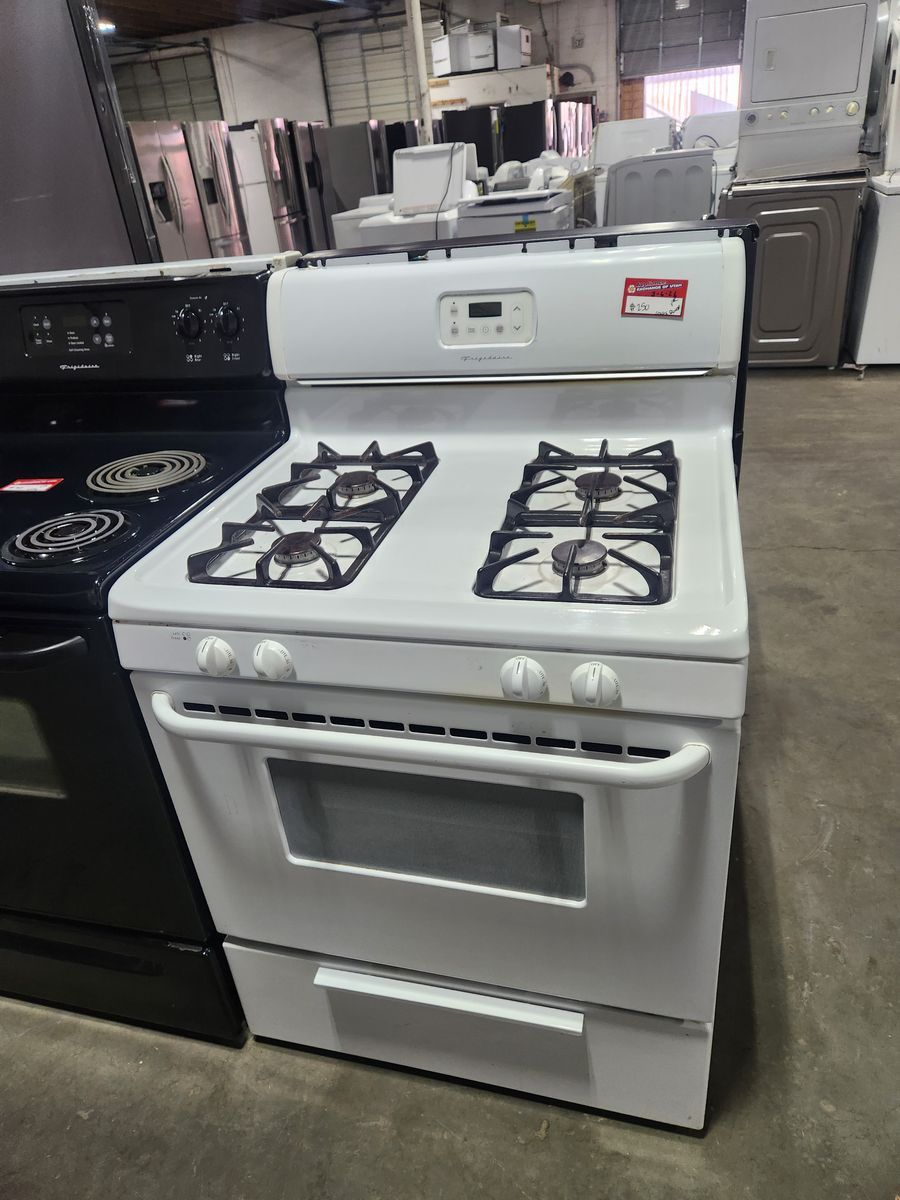 LOW PRICE GUARANTEED! FRIGIDAIRE 4 BURNER GAS RANGE!