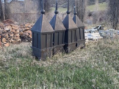 4 Metal Spires