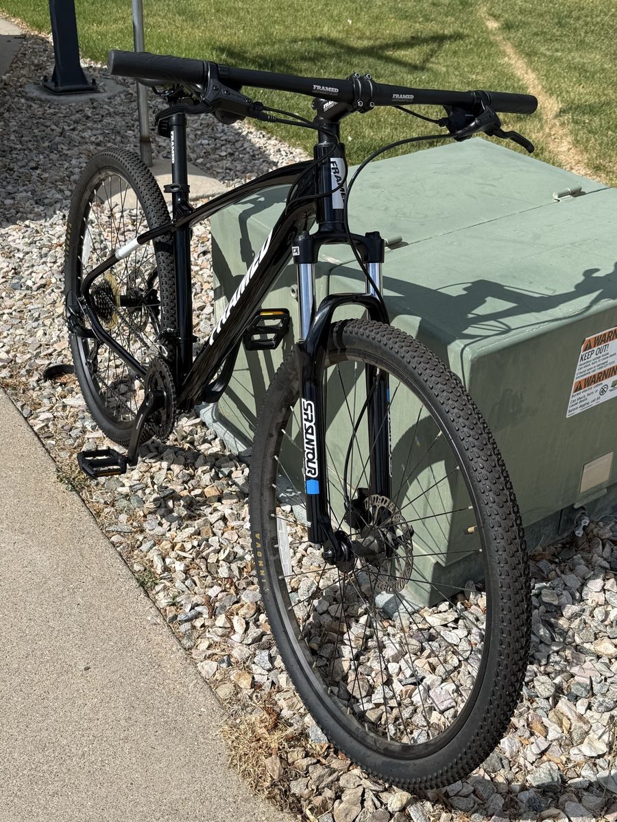 FRAMED Mountain Bike - Black Hardtail, SR Suntour Fork, Disc Brakes