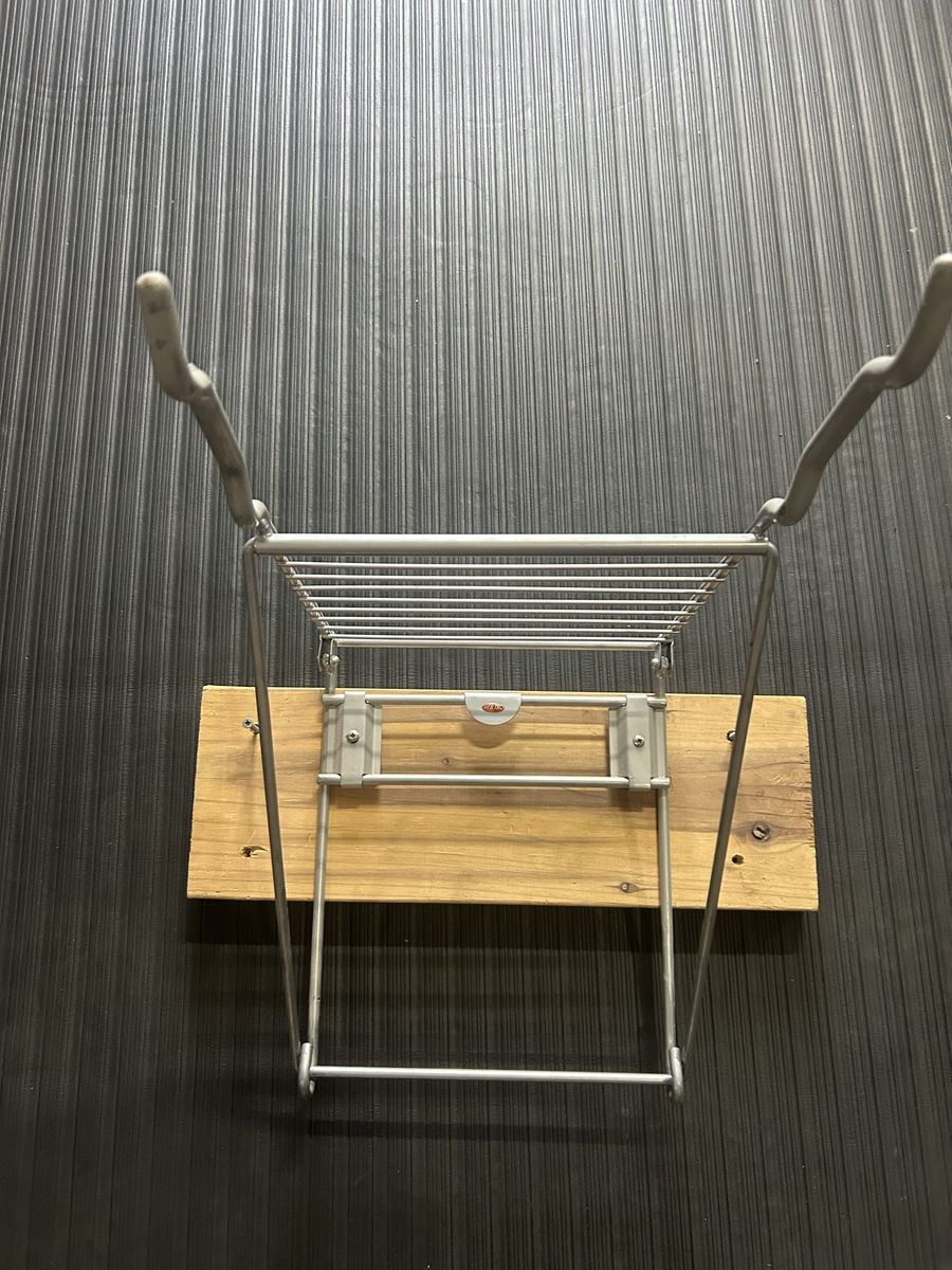 Delta 2 Bike wall mounted Bike Rack