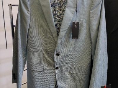 Men’s Penguin Coat 38R