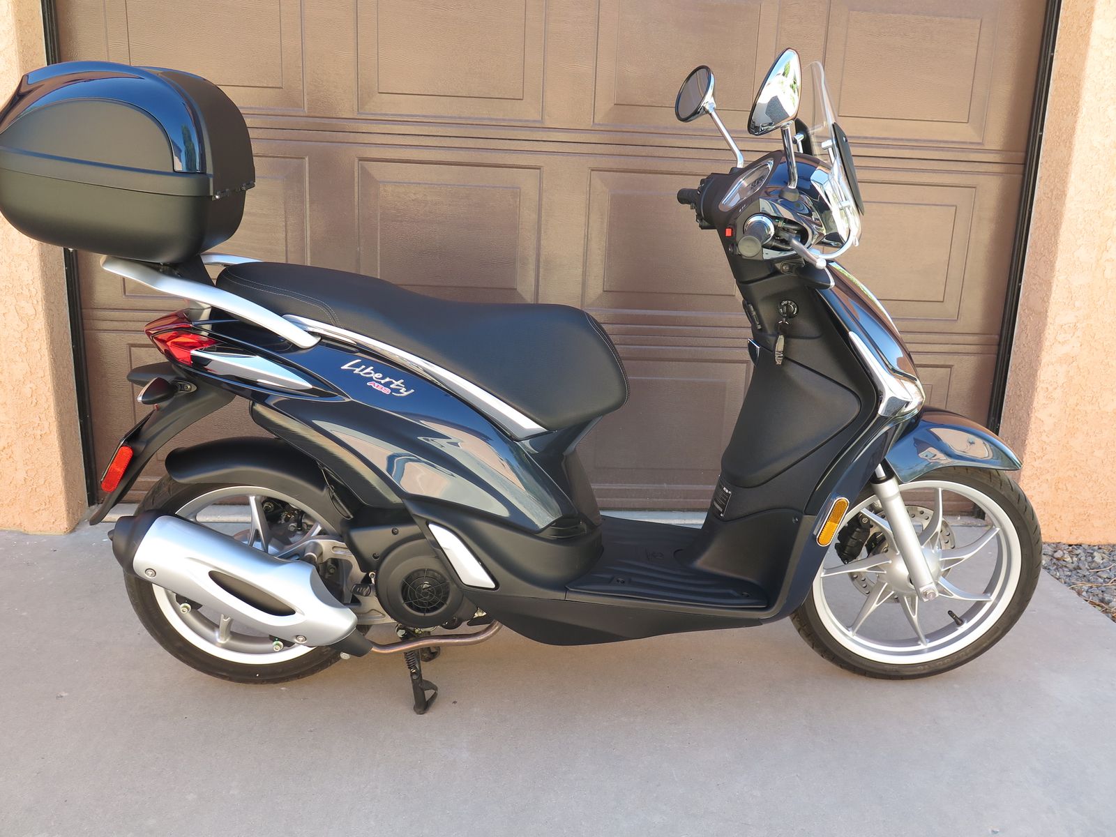Piaggio Liberty ABS Scooter - Dark Blue with Windshield and Top Case
